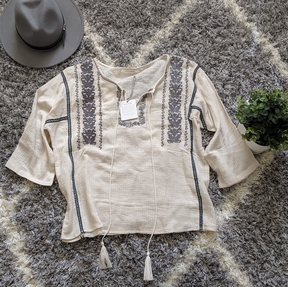 🆕NWT Anthropologie Ellison embroidered top